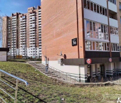 1-комн, 39кв м, этаж 1/10 1-й кв-л, 34