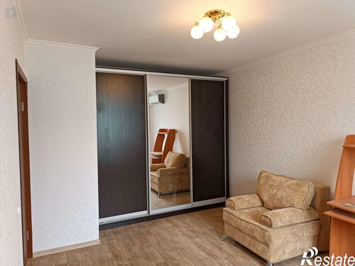 1-комн квартира улица Петра Монастырского, 6