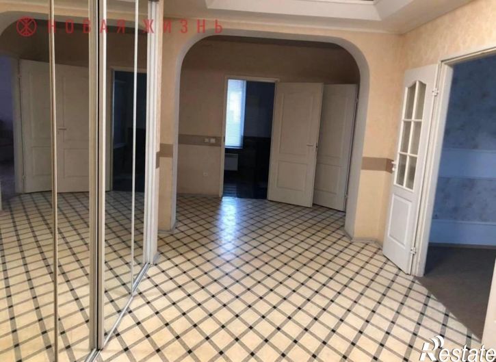 4-комн квартира Арцыбушевская ул, 42