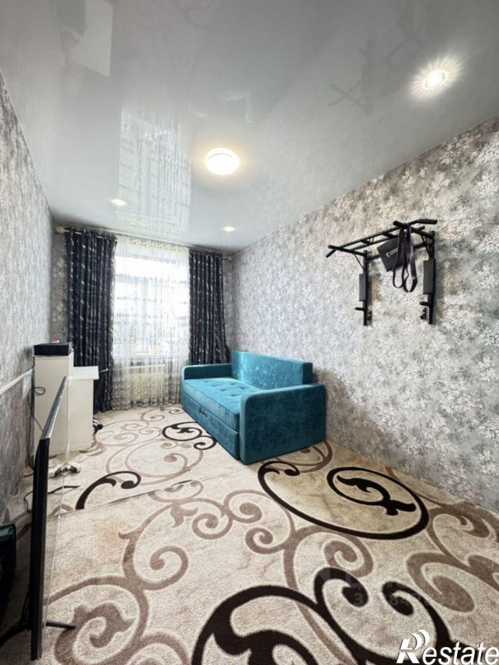 3-комн квартира пр-кт Кирова, д 143