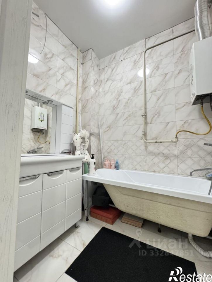 3-комн квартира пр-кт Кирова, д 143