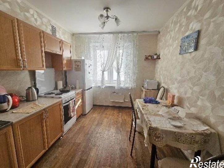 3-комн квартира Приволжская, 17
