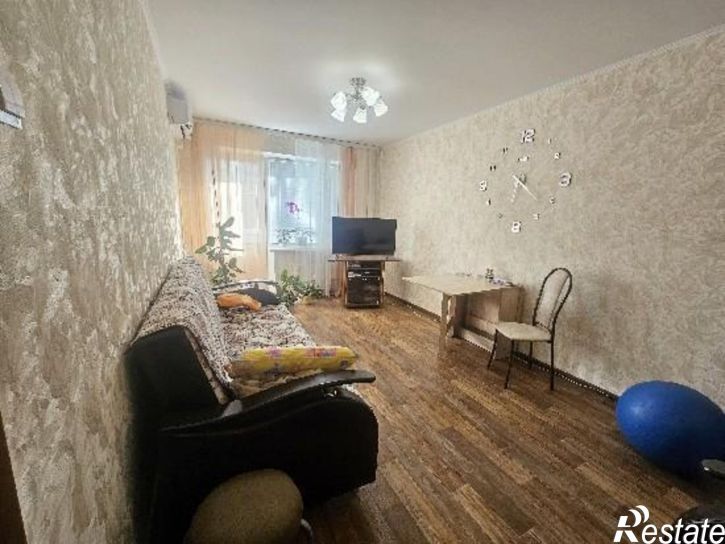3-комн квартира Приволжская, 17