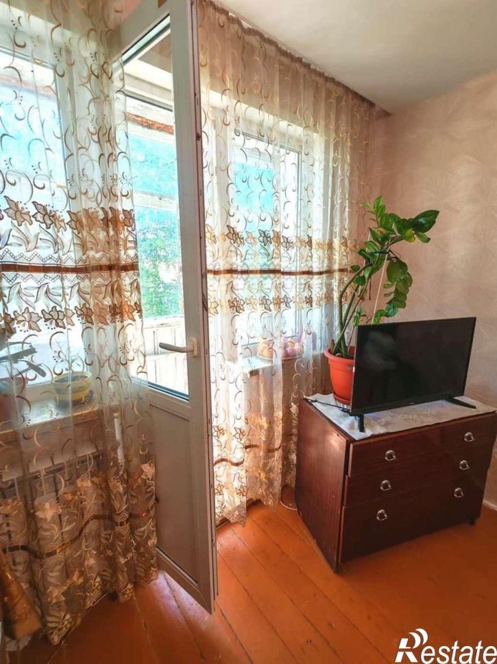 3-комн квартира Дзержинского улица, 19