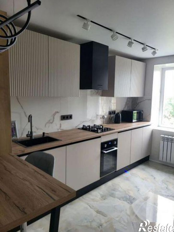 2-комн квартира Маяковского улица, 81