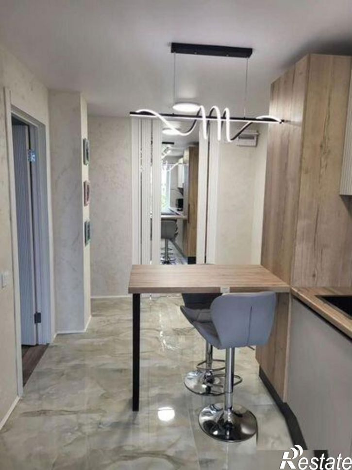 2-комн квартира Маяковского улица, 81