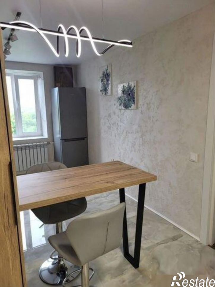 2-комн квартира Маяковского улица, 81