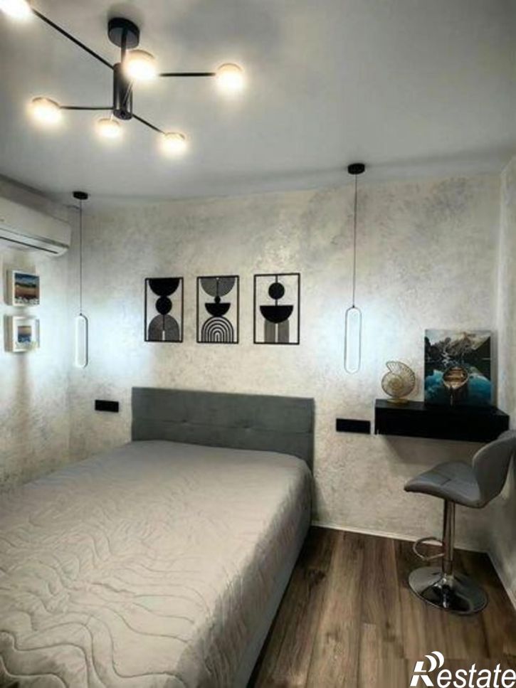 2-комн квартира Маяковского улица, 81