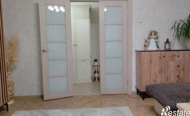 4-комн квартира Тольятти, улица 40 лет Победы