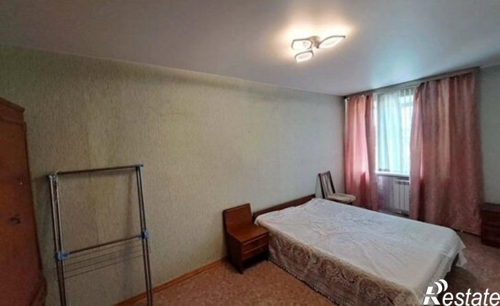 3-комн квартира ул Короленко, 72,  д. 72
