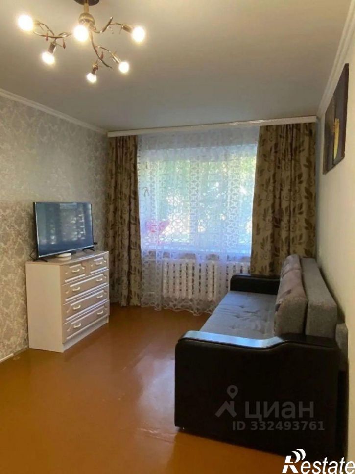 2-комн квартира мкр В-1, 11,  д. 11