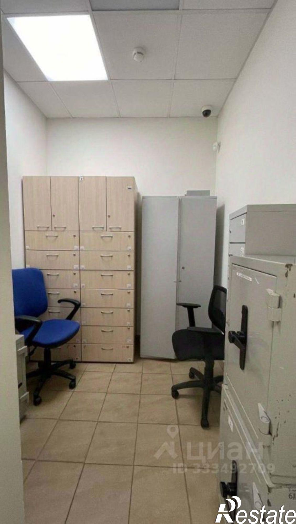 Купить офис, помещение под офис за 12 580 200 рублей на ул Сабирзянова, 7
