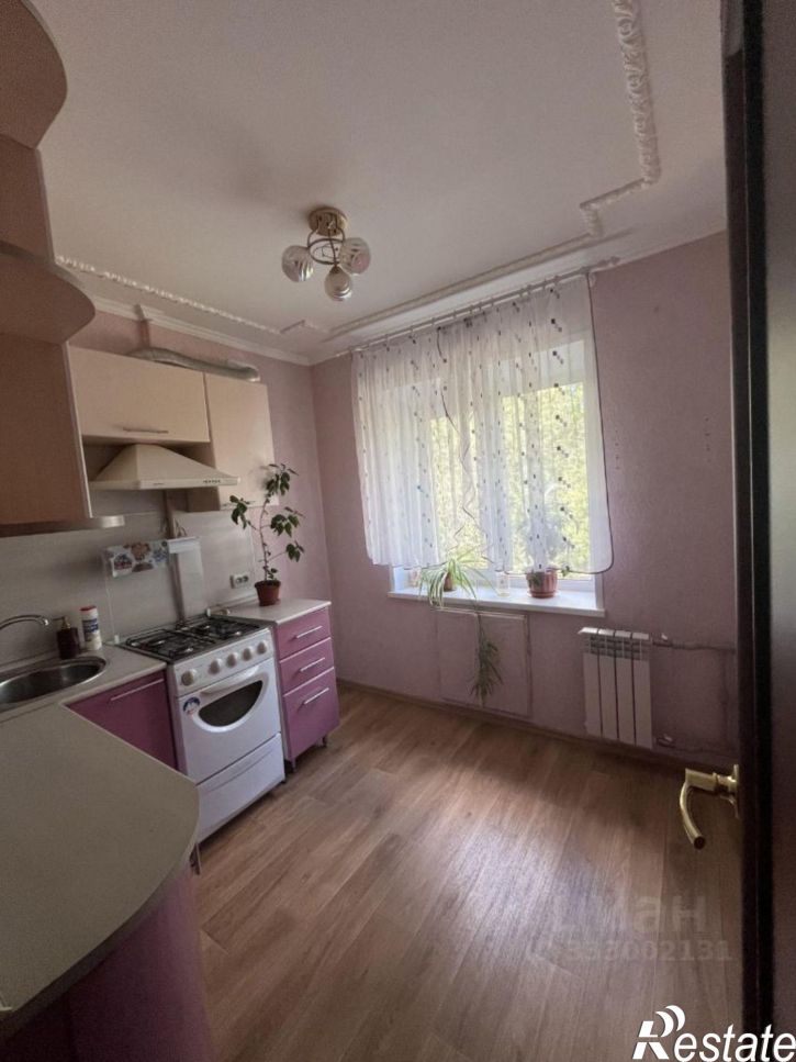2-комн квартира мкр В-1, 4,  д. 4