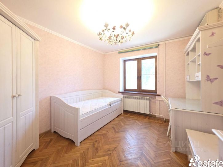 3-комн квартира улица Лизы Чайкиной, 50,  д. 50