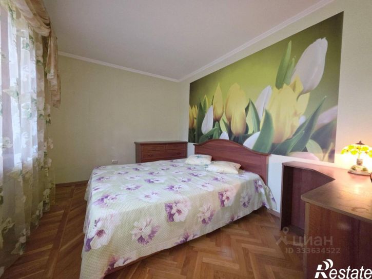 3-комн квартира улица Лизы Чайкиной, 50,  д. 50