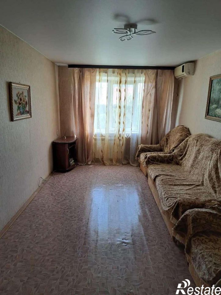 3-комн квартира Короленко улица, 72
