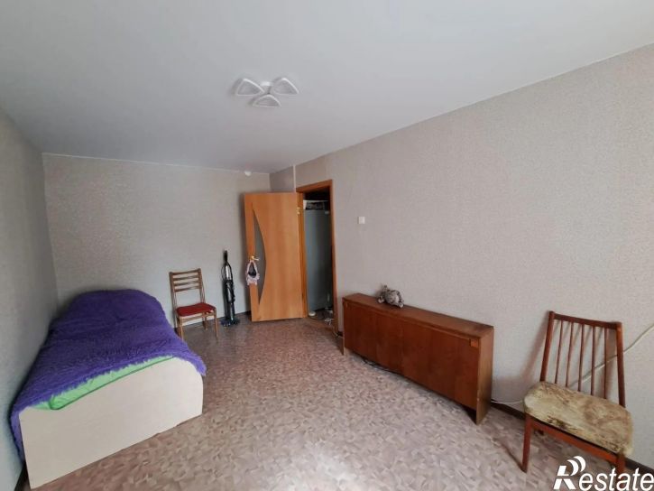 3-комн квартира Короленко улица, 72