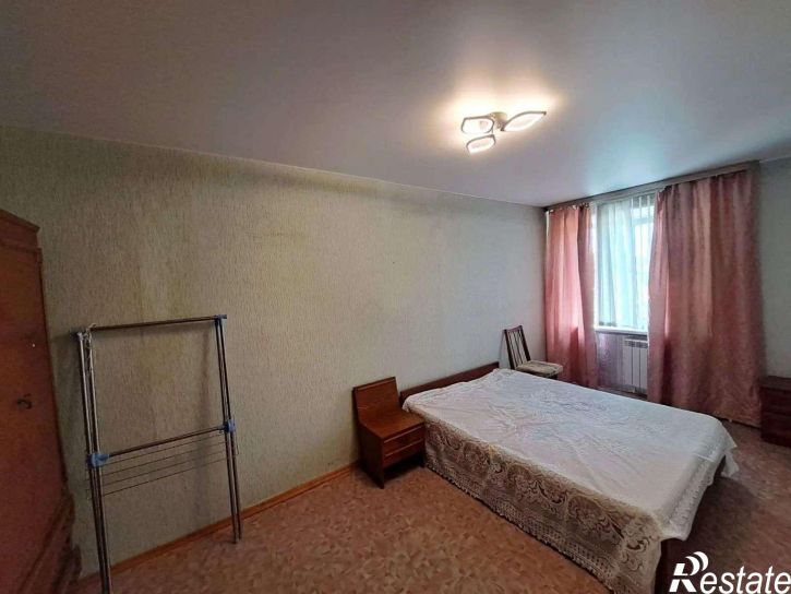 3-комн квартира Короленко улица, 72