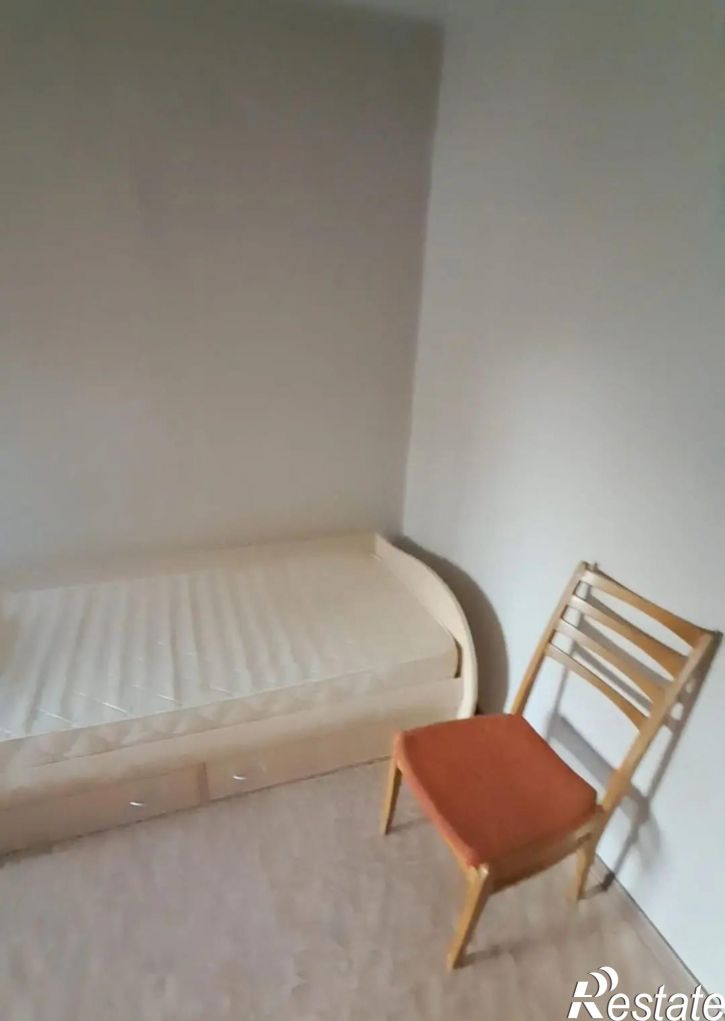 3-комн квартира Короленко улица, 72