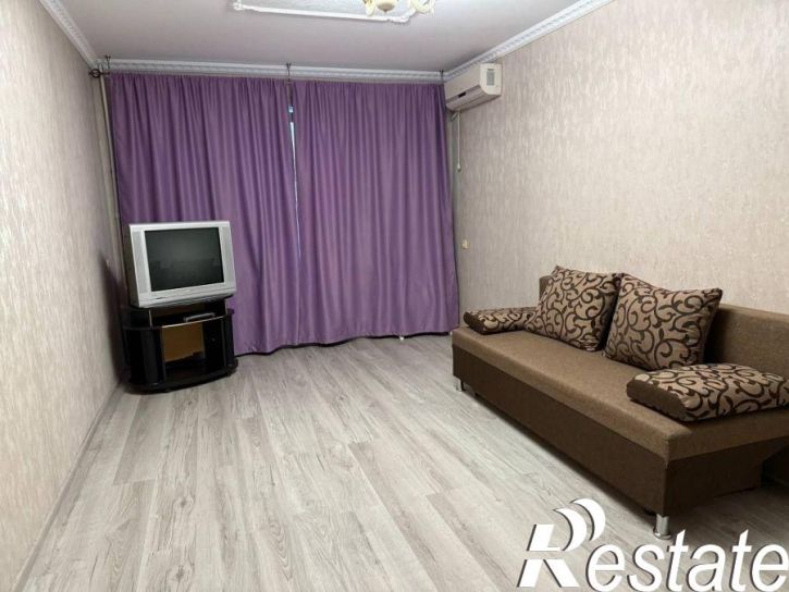 2-комн квартира Калинина улица, 8