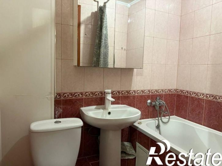 2-комн квартира Калинина улица, 8