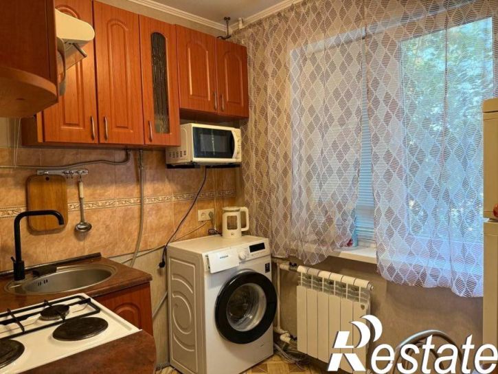 2-комн квартира Калинина улица, 8