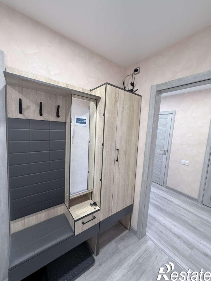 2-комн квартира Макаренко улица, 14