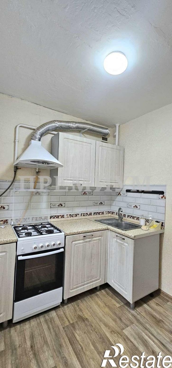 2-комн квартира улица Дружбы, 3