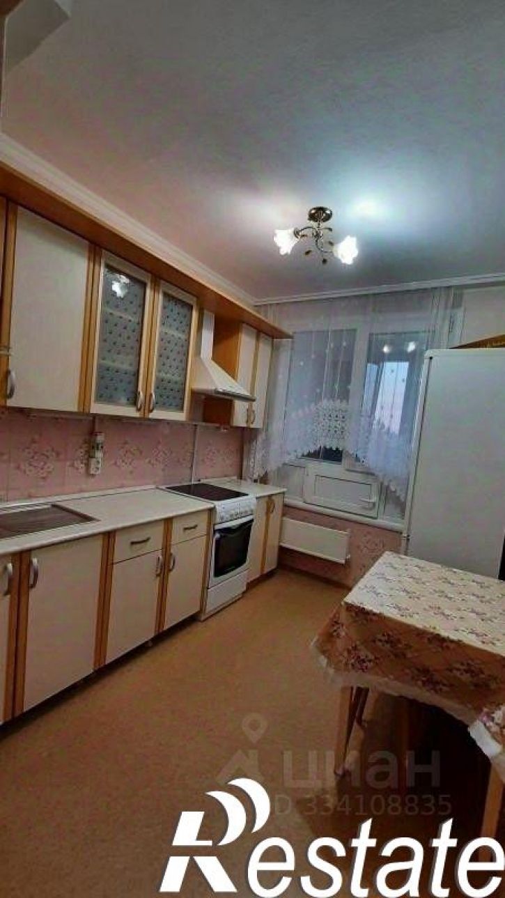 3-комн квартира улица Лизы Чайкиной, 28,  д. 28