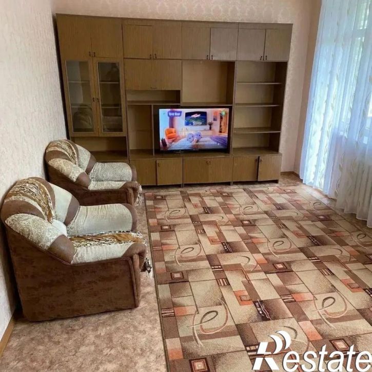 4-комн квартира Спортивная улица, 10,  д. 10