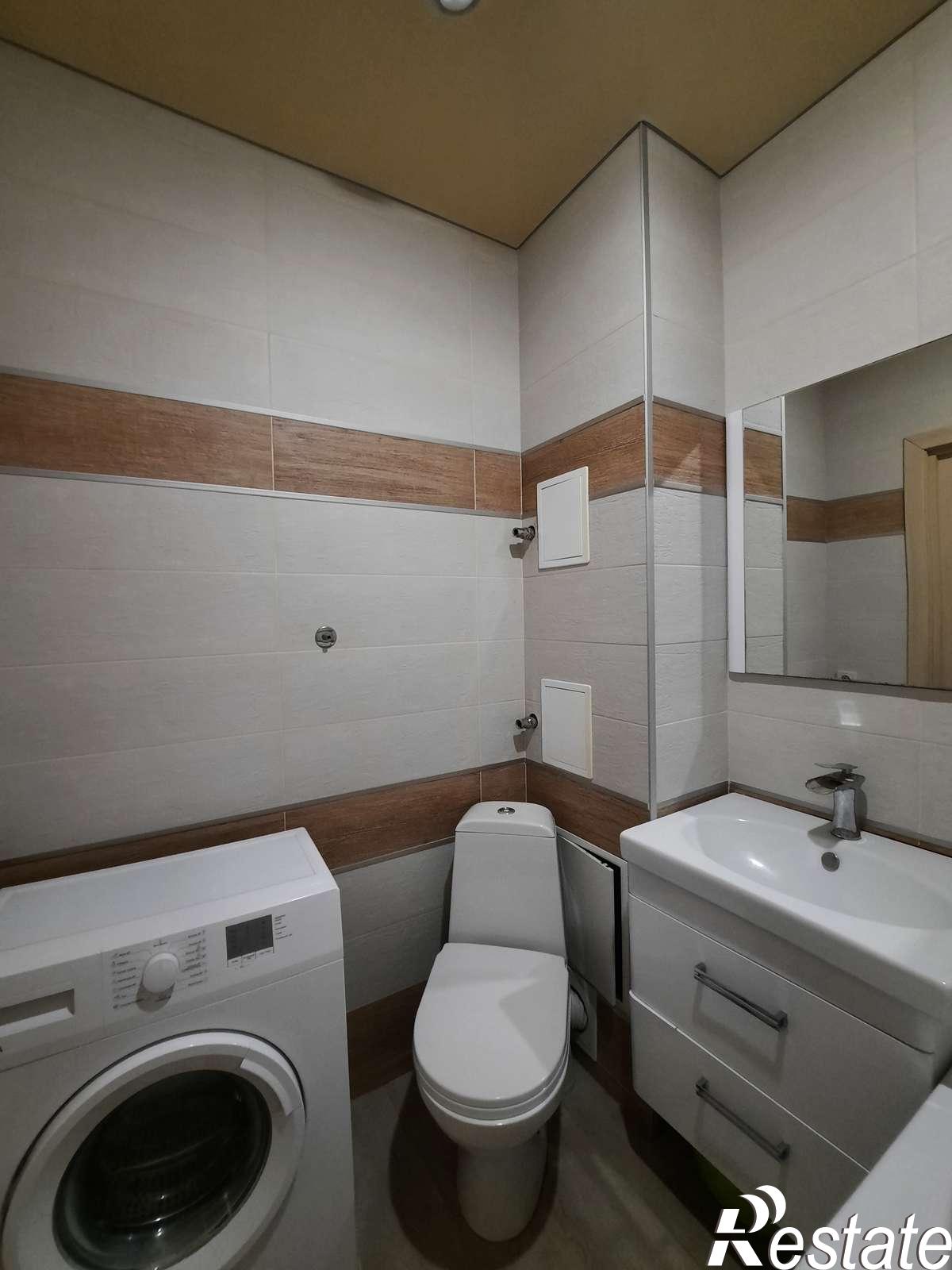 Купить квартиру за 5 599 000 рублей на Земская, 19