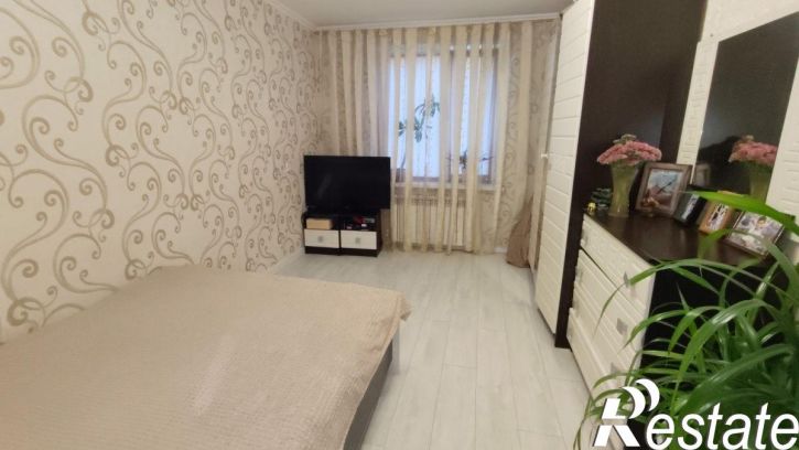 3-комн квартира митрополита Мануила Лемешевского ул, 2,113