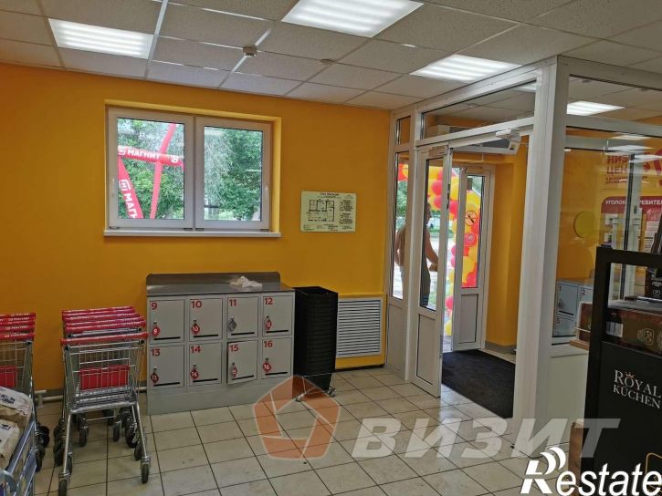 Торговое помещение Революционная улица, 48б