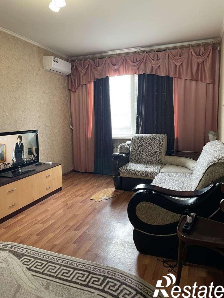 2-комн квартира Суворова улица, 23