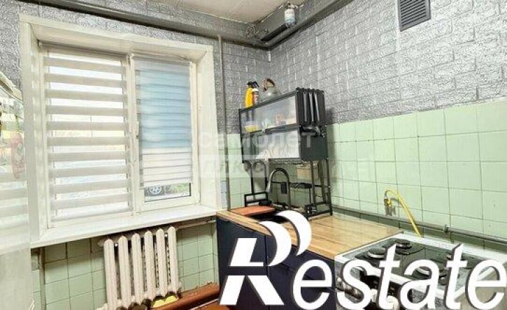 2-комн квартира улица Строителей, 10,  д. 10
