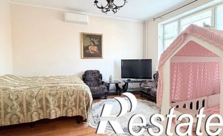 3-комн квартира Ленинградская улица, 45,  д. 45