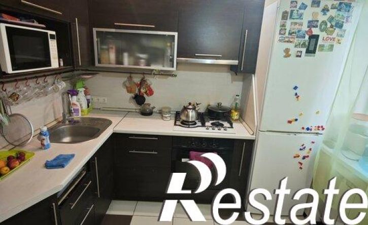3-комн квартира проспект Победы, 42,  д. 42