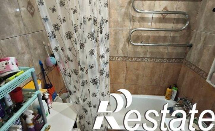 3-комн квартира проспект Победы, 42,  д. 42