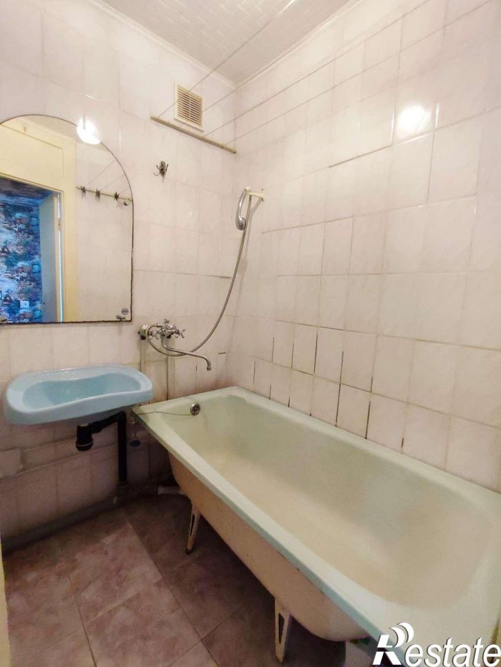 3-комн квартира Победы проспект, 1