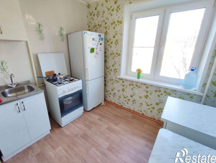 3-комн квартира Победы проспект, 1