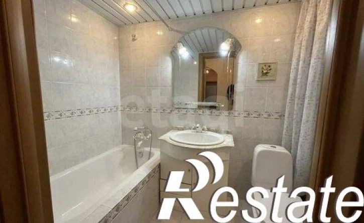 2-комн квартира улица Баныкина, 56,  д. 56