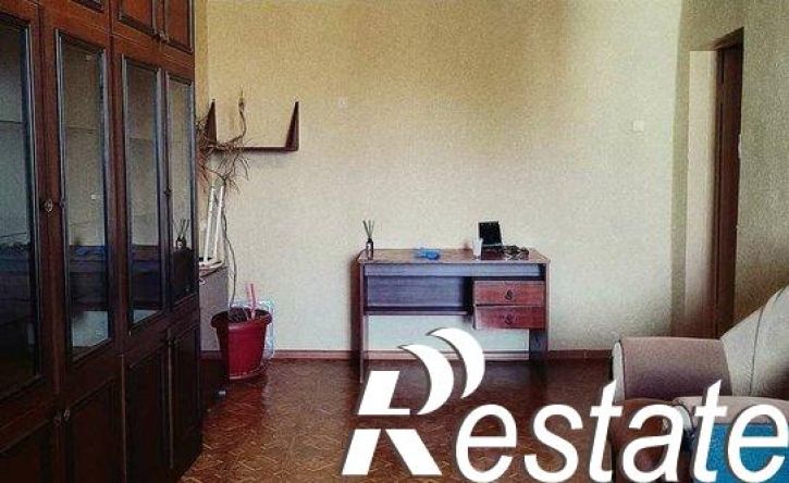 2-комн квартира улица Дзержинского, 33Б,  д. 33Б