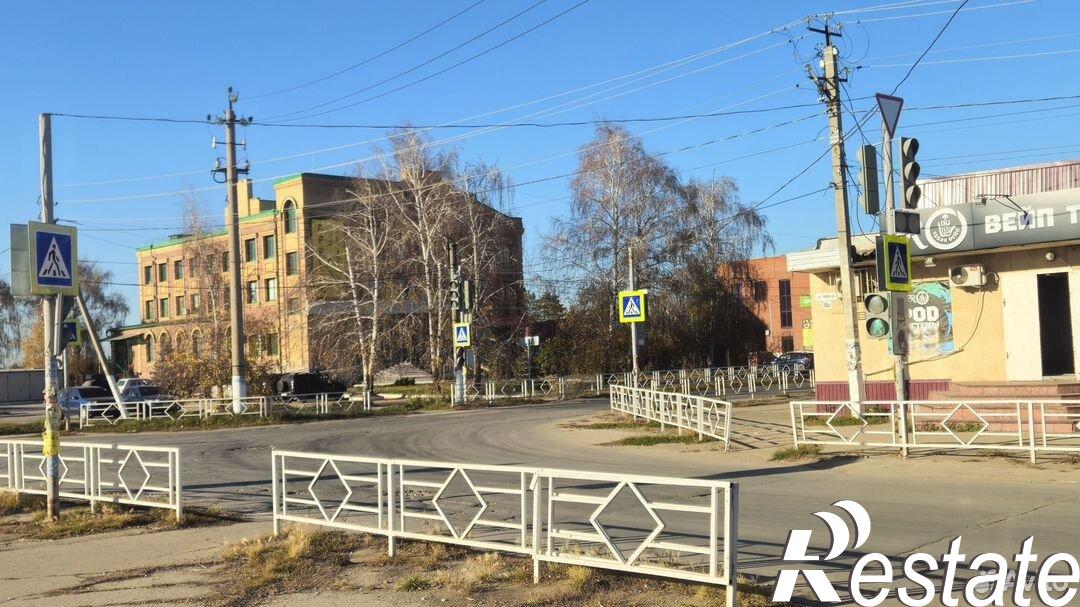 Купить торговое помещение за 10 000 000 рублей на Рабочая улица, 53